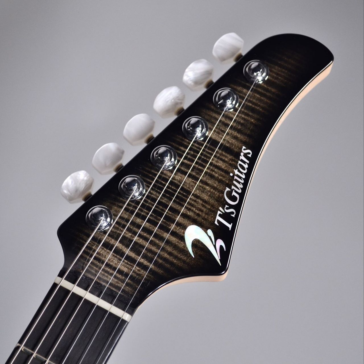 T's Guitars DST-Classic22 5A Flame Maple/Mahogany Pickguard