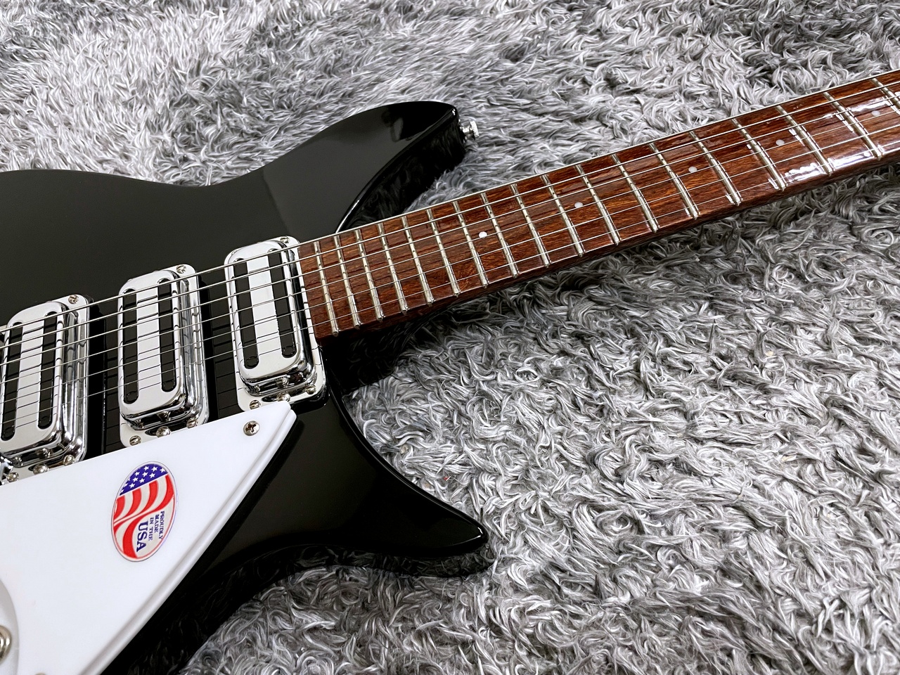 Vintage-style roller bridge for Rickenbacker 325 リッケン