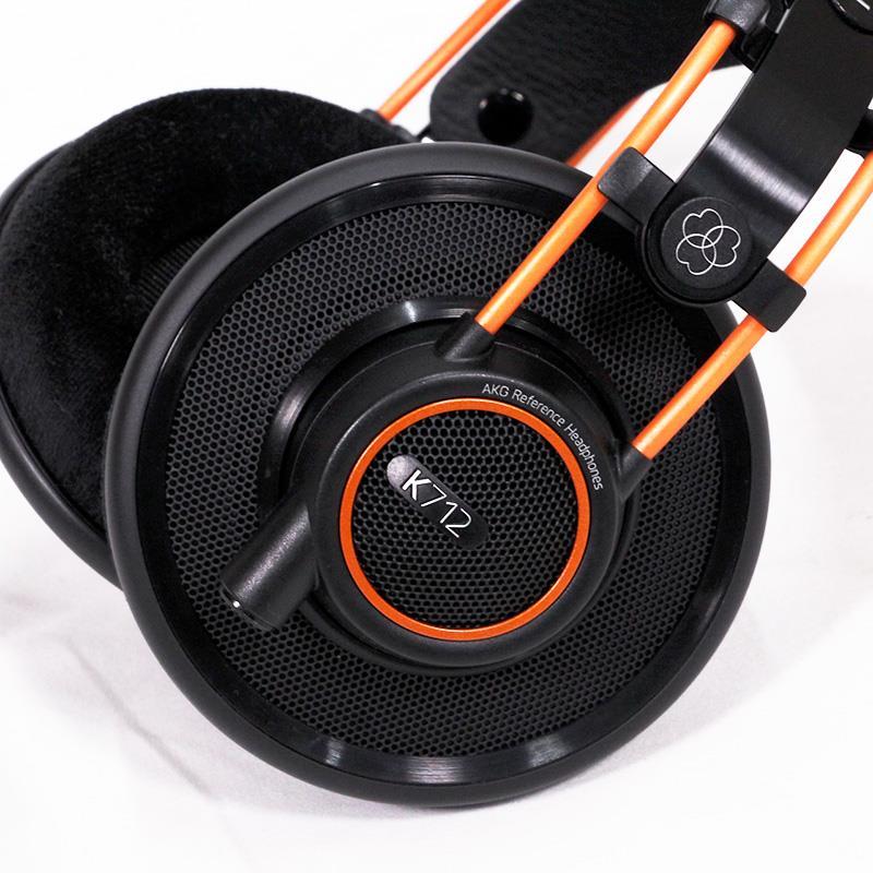 AKG K712 PRO 開放型ヘッドホン 中古品 AKG K712 PRO-Y3(オープンエアー型ヘッドフォン・開放型)(国内
