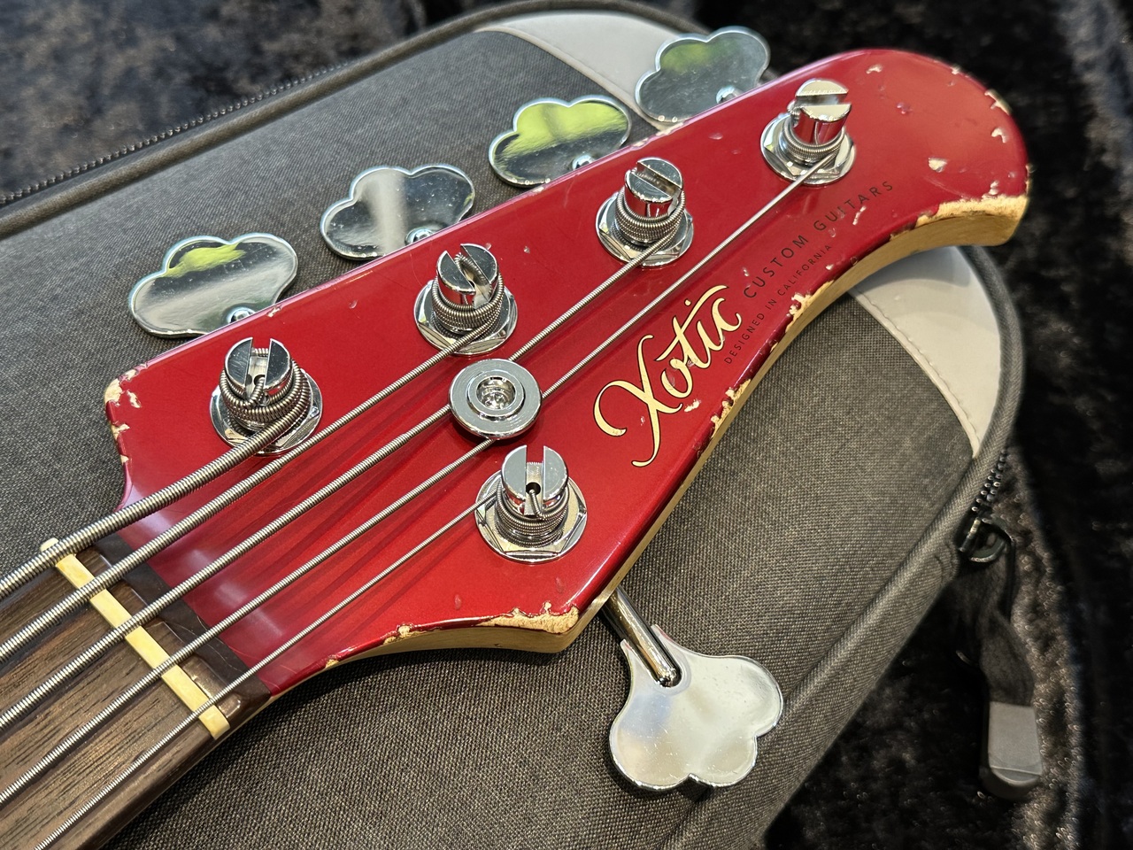 Xotic XJ-1T 5st Dark Candy Apple Red Heavy Aged Matching Head