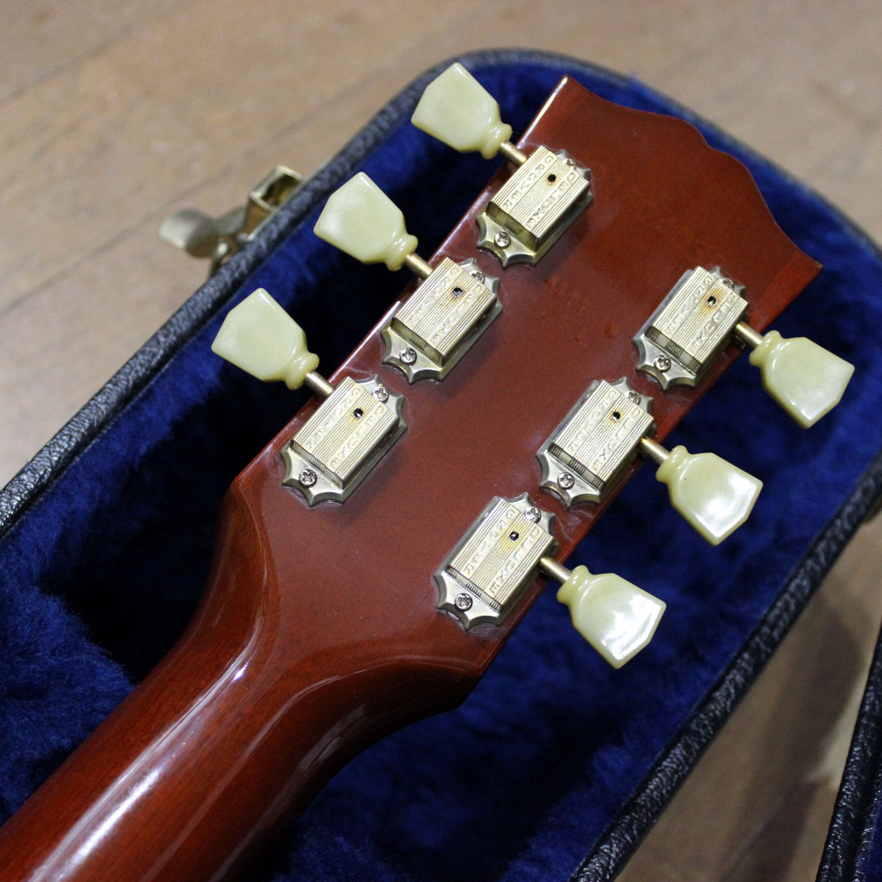 Gibson Gibson Hummingbird ギブソン ハミングバード 2004年製です