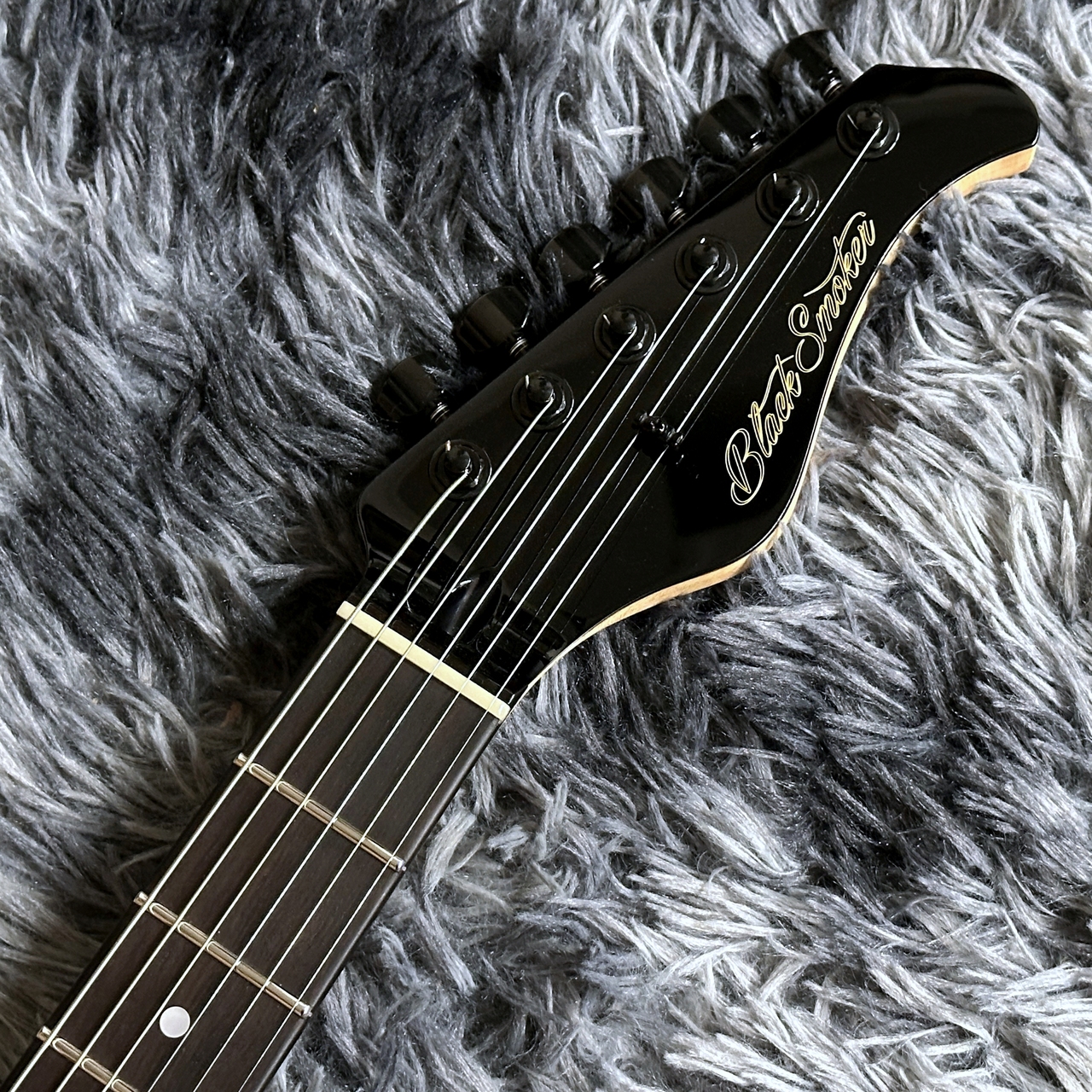 Black Smoker Futura-S HH Stem Wave Black 4A Flame Maple Top,Fiji