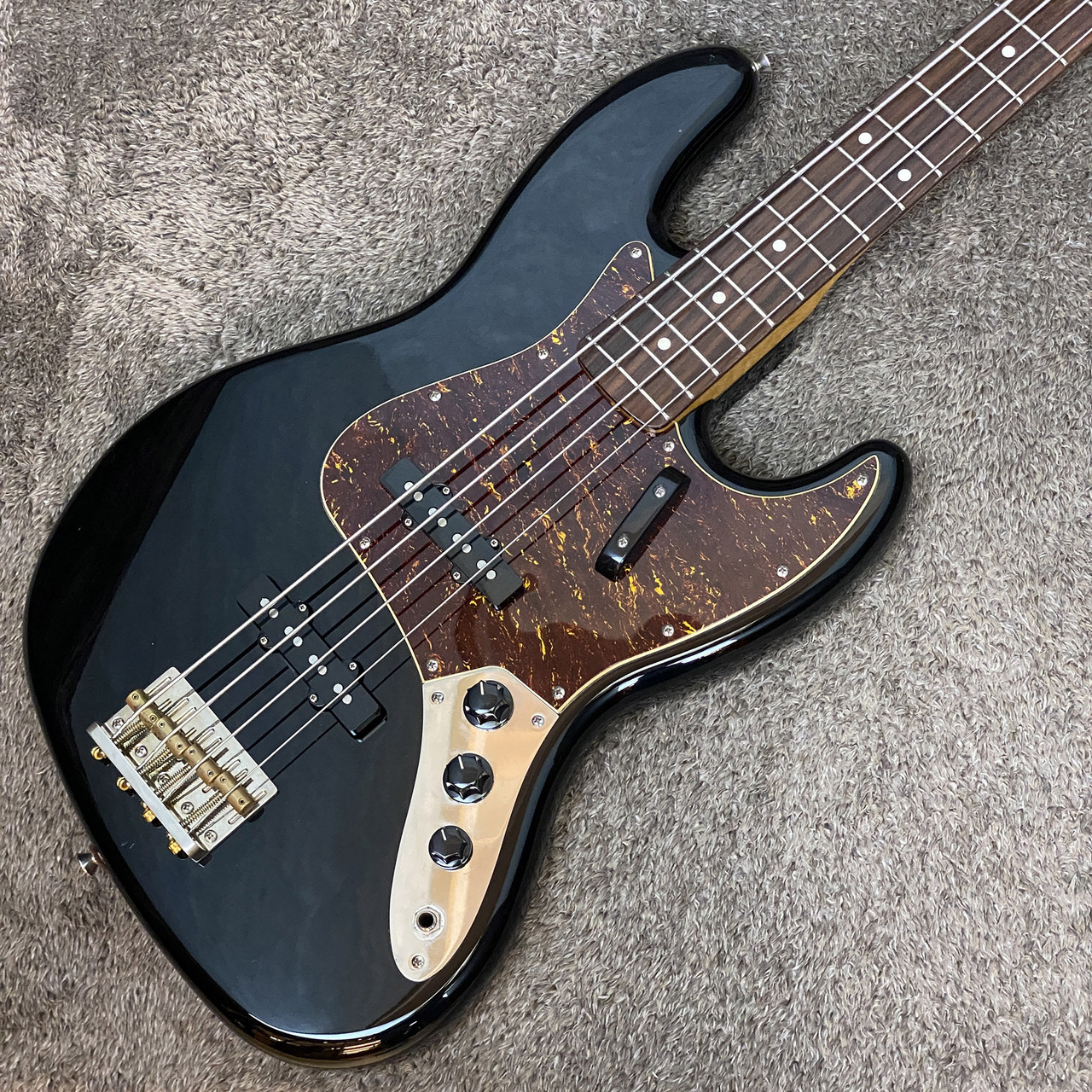 Squier by Fender Classic Vibe '60s Jazz Bass（中古/送料無料）【楽器検索デジマート】