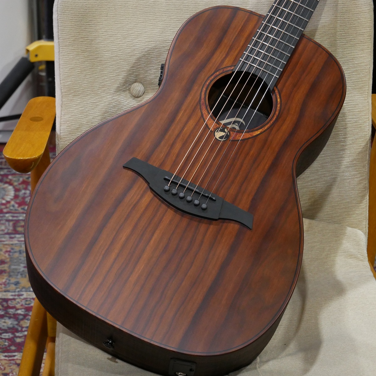 LAG Guitars SAUVAGE-PE / Parlour Acoustic-Electric 【エレアコ