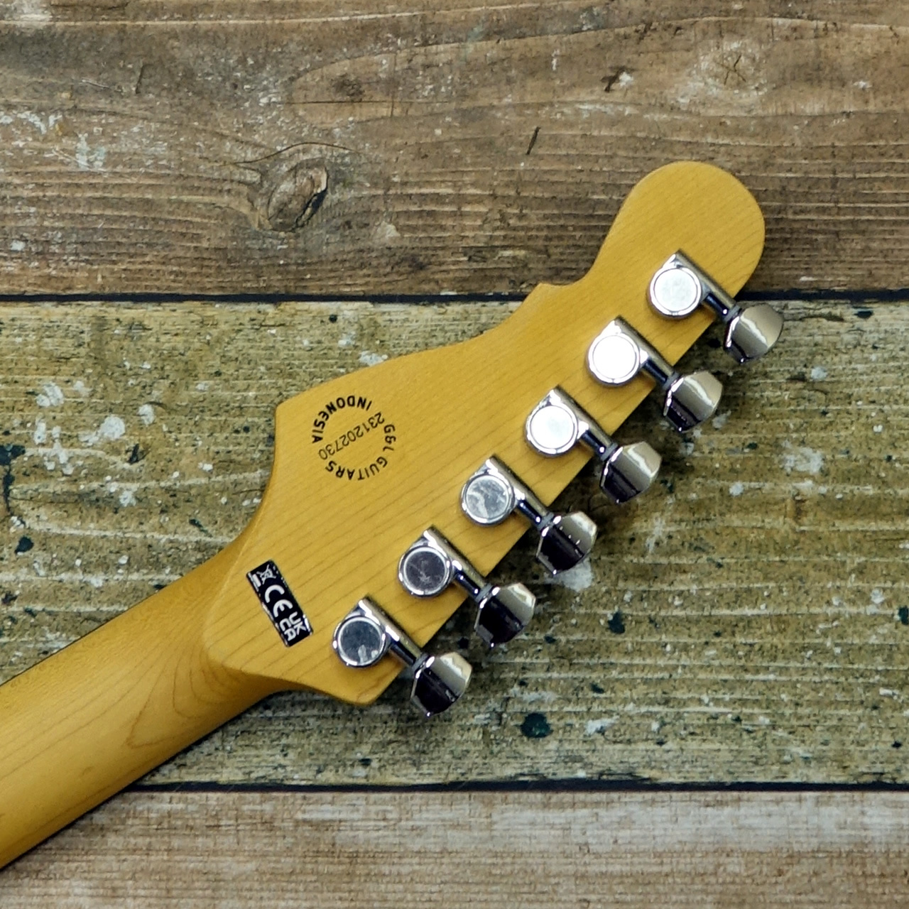 G&L Tribute Series Legacy 3TS (3トーンサンバースト)（新品）【楽器