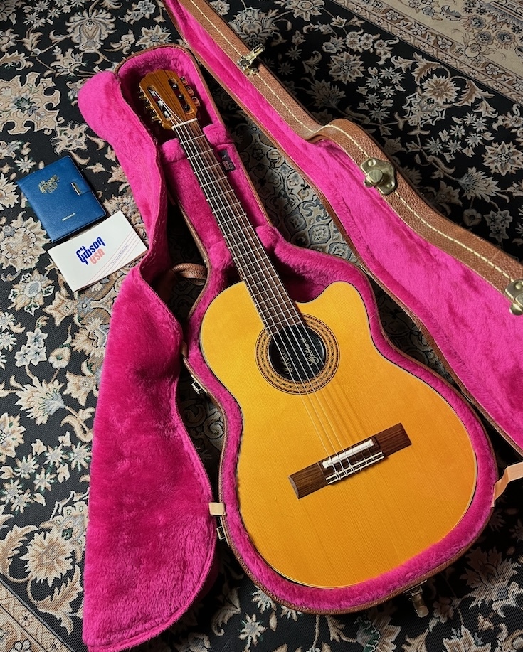 Gibson Chet Atkins CE '90エレガットギター　純正ケース付 Gibson Chet Atkins CE '90エレガットギター 純正ケース付 Gibson Chet