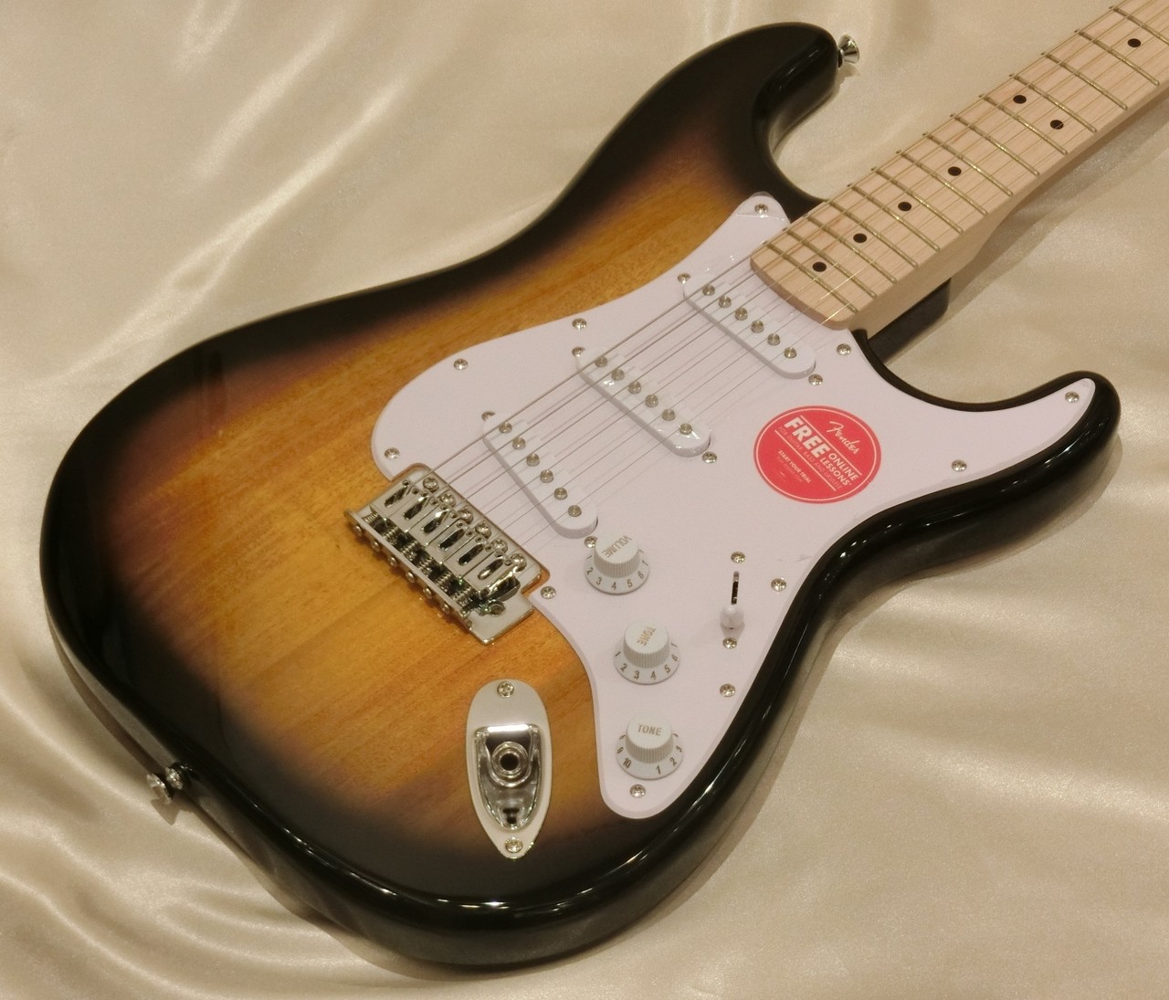 Fender Squier ストラトキャスター　カラー サンバースト 楽天市場】Squier by Fender Classic Vibe 60s Stratocaster 3