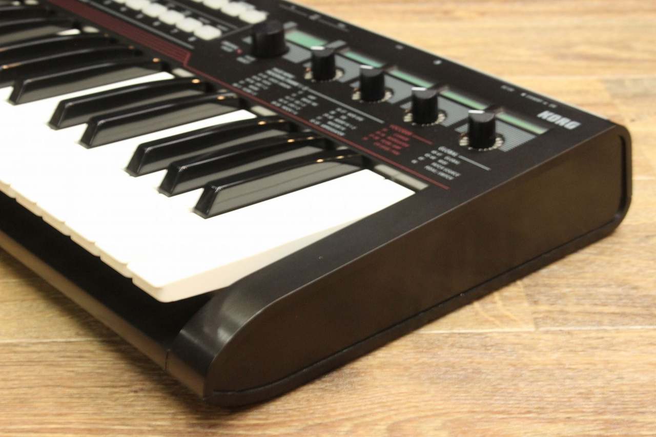 希少】【現在製造中止】KORG R3 シンセサイザー キーボード 希少