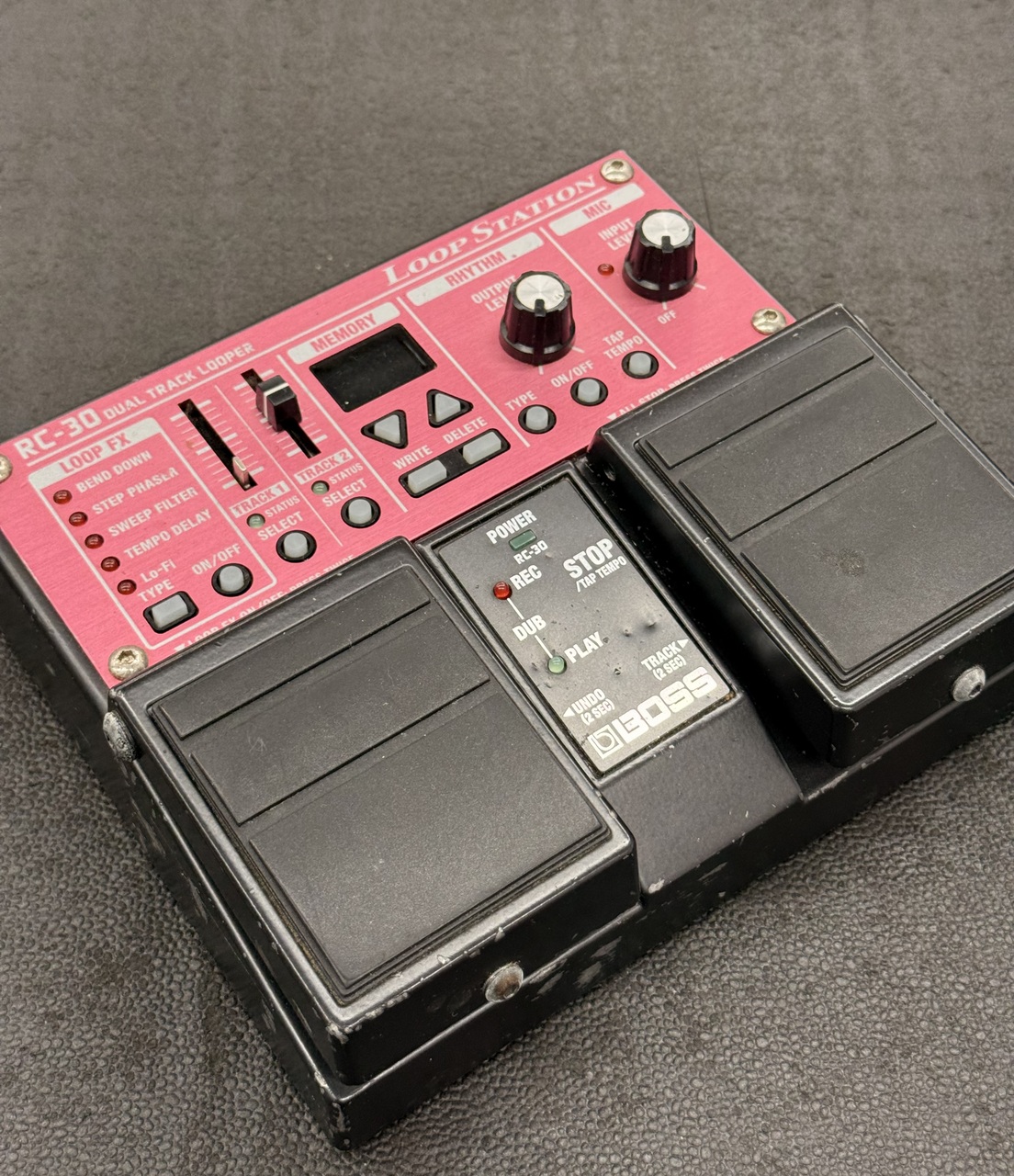BOSS RC-30 デュアルトラックルーパー Amazon.com: Boss RC-30 Loop Station Guitar Effects Pedal