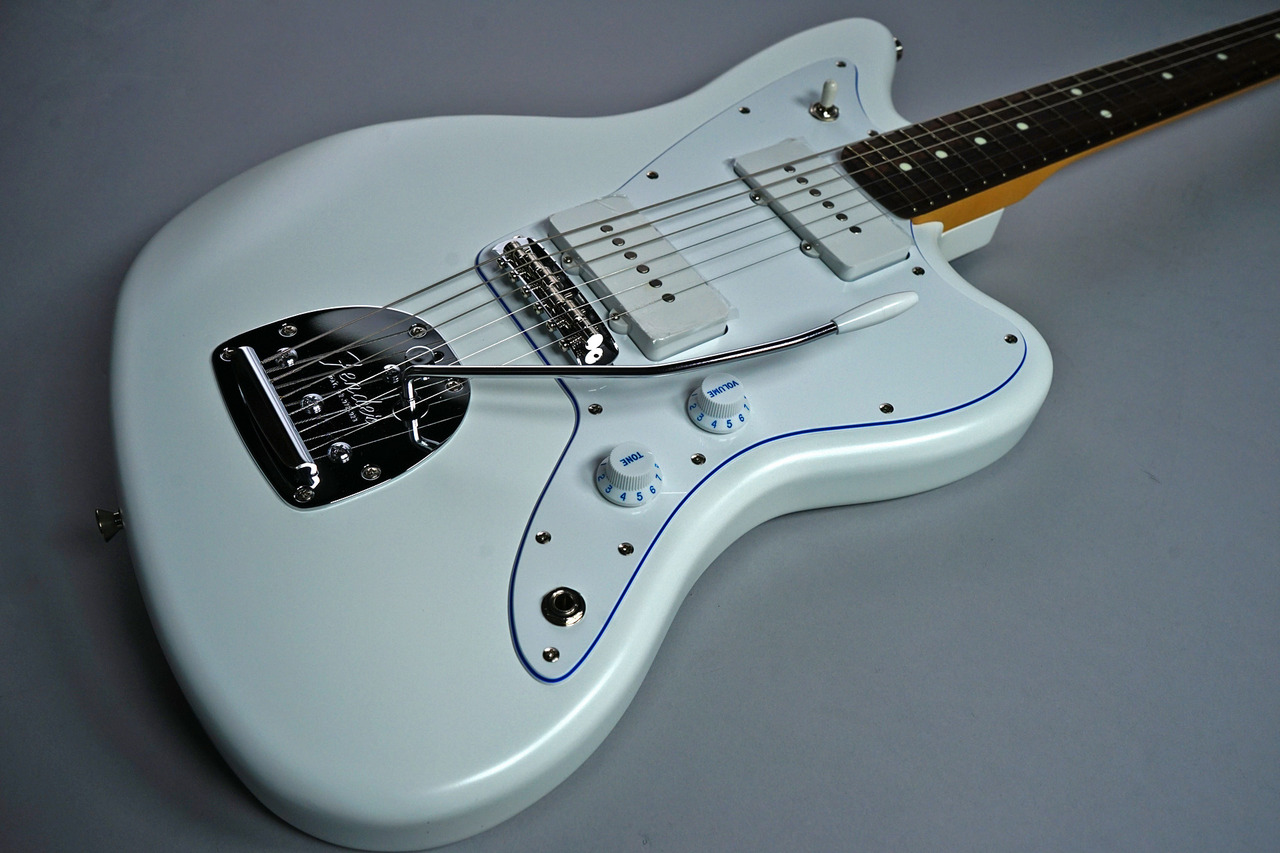 Fender Made in Japan Limited Hybrid II Jazzmaster Blanc