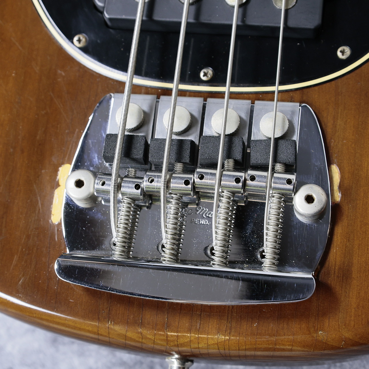 Music Man 1978年製「Stingray 4 Walnut」【稀少】 MUSIC MAN 1978 Stingray 4 - Walnut -【5.11kg】（ビンテージ