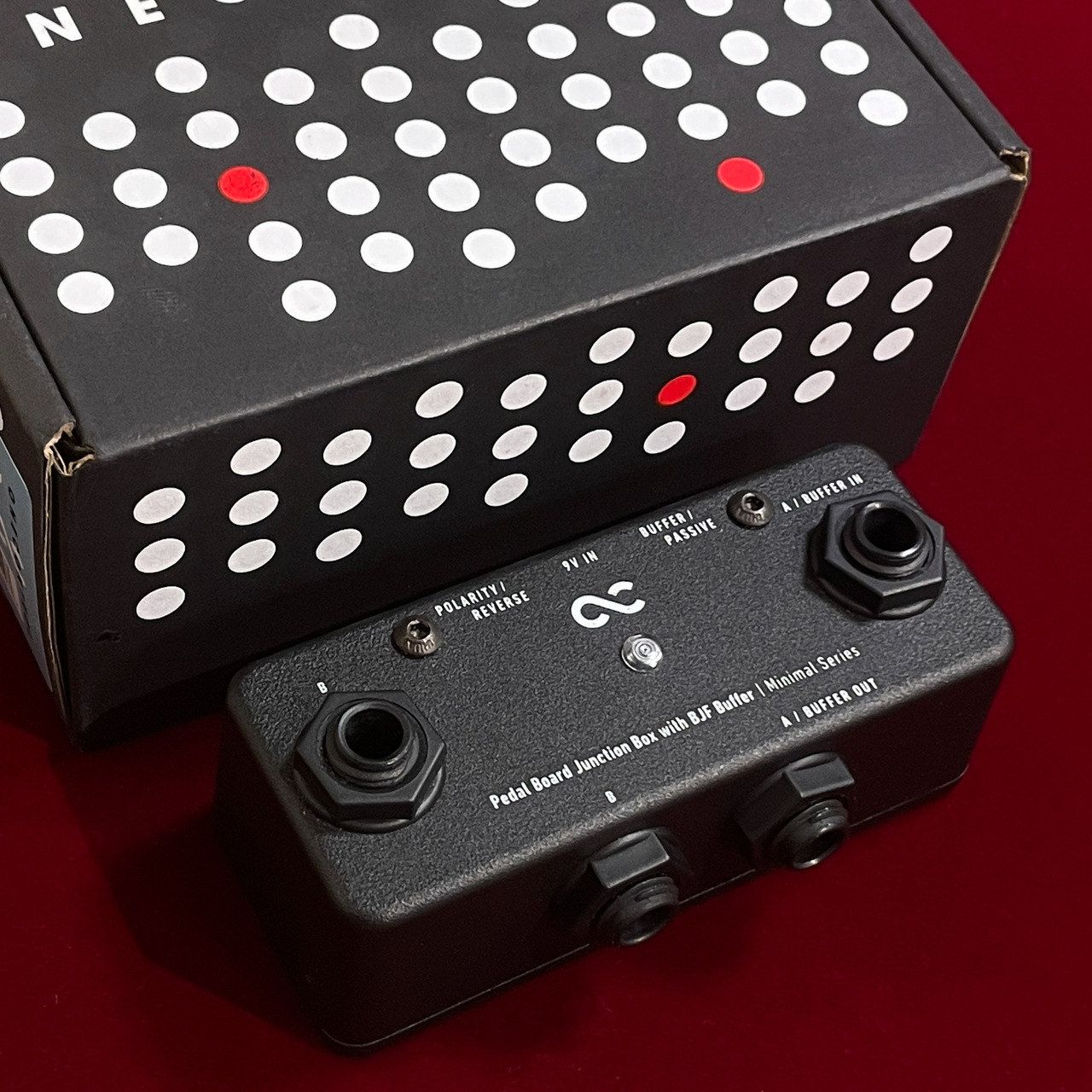 ONE CONTROL Minimal Series Pedal Board Junction Box with BJF