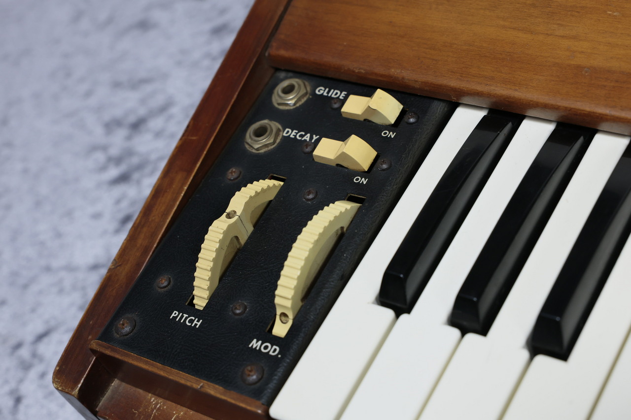 Moog MINIMOOG MODEL D 【中古】【整備済み】（ビンテージ）【楽器検索