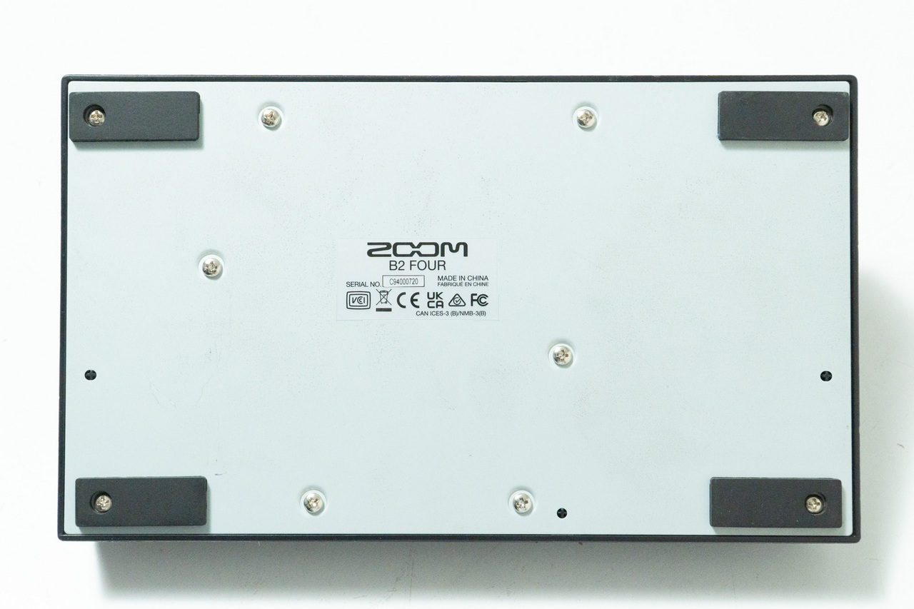 ZOOM B2 FOUR【GIB横浜エフェクター館】（中古/送料無料）【楽器検索