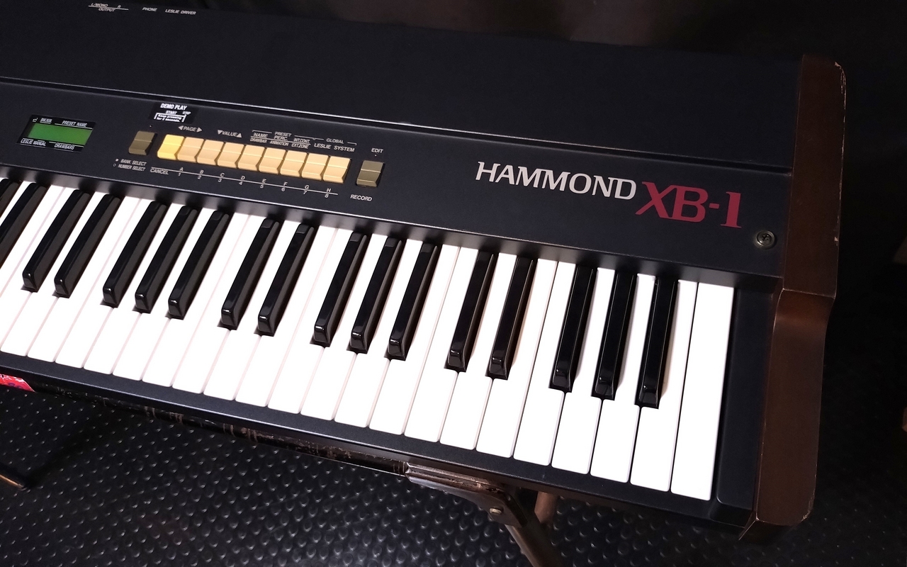 Hammond XB-1 アナログシンセサイザー Hammond XB-1 アナログシンセサイザー