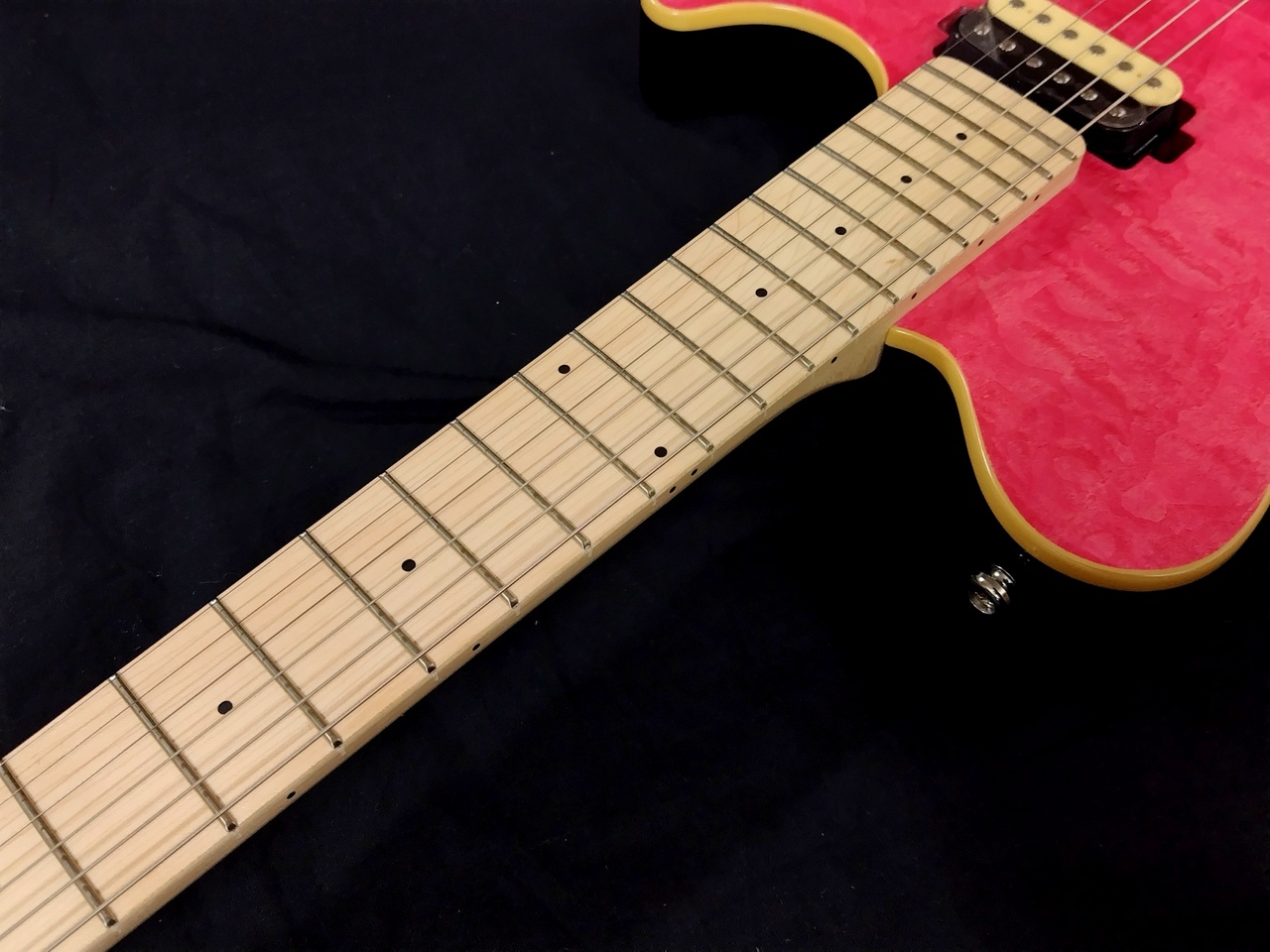 Sterling by MUSIC MAN SBMM AX40-TP-M(Trans Pink) （新品