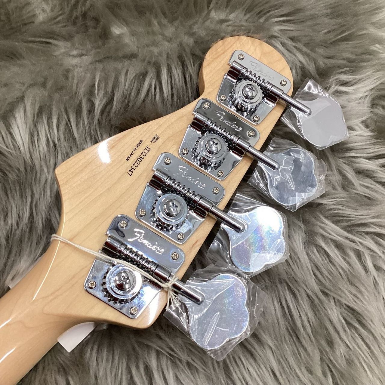 Fender Made in Japan Heritage 70s Jazz Bass Maple Fingerboard