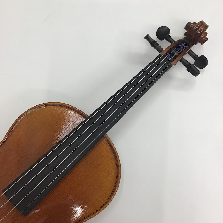 よろしくお願いいたしますSuzuki 1/8 バイオリン - マツヤニ肩当て、弦、ケース付き  品