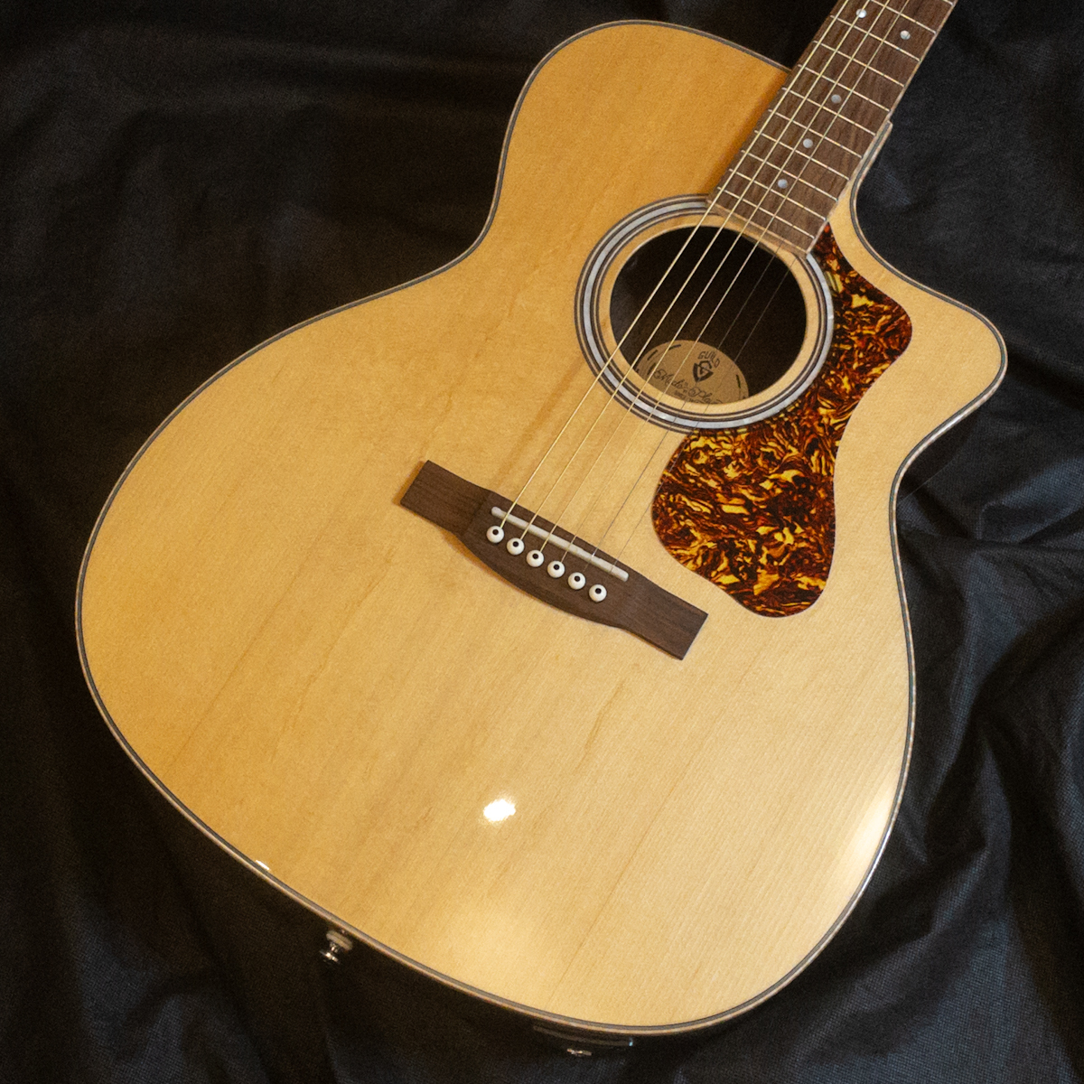 GUILD OM-250CE Reserve Archback NAT (Natural)（新品特価）【楽器