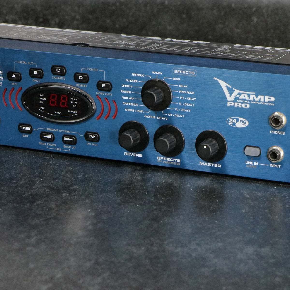 BEHRINGER V-AMP PRO ラックマルチエフェクター 【名古屋栄店】（中古