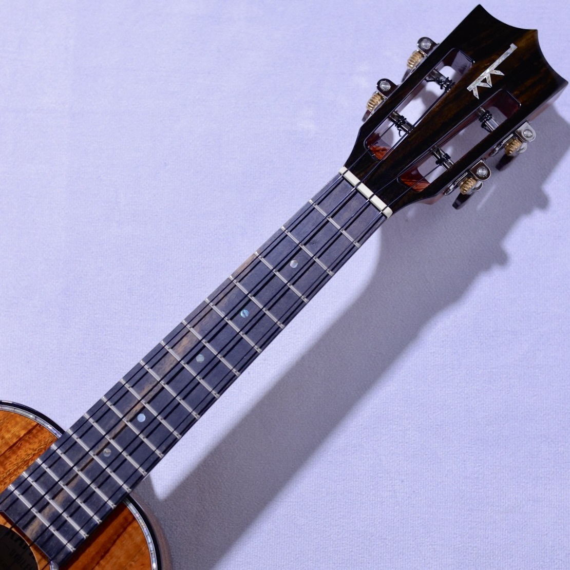 洋楽 KAMAKAZE Kamaka HF-2 D2I #231499【クロサワ本店】【コンサートデラックスve.2