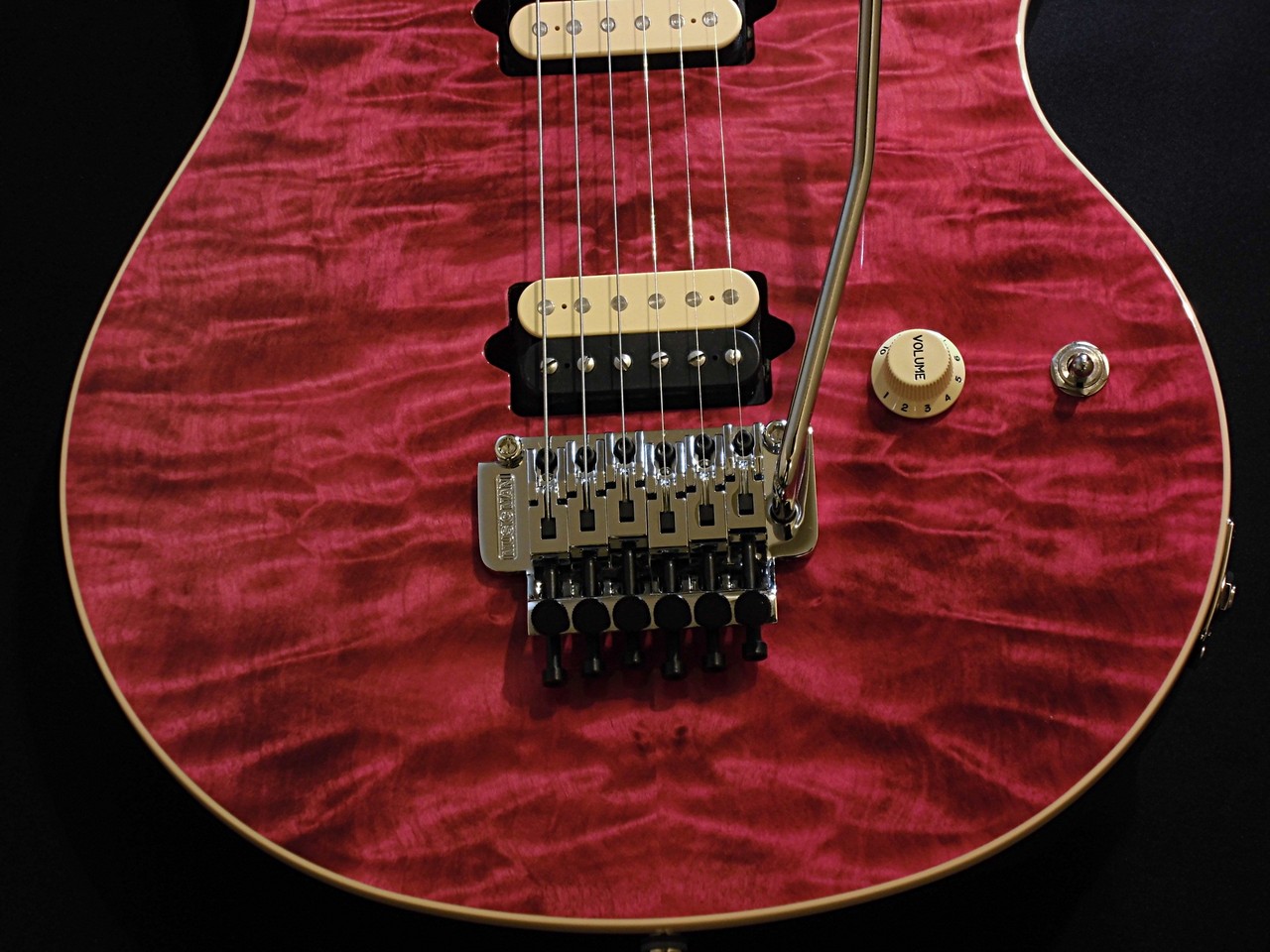 M*I様 MUSICMAN AXIS USA製 Trans Pink 2008年 MUSIC MAN Axis Limited Edition / TRANS PINK【日本限定 !! 】【3.49
