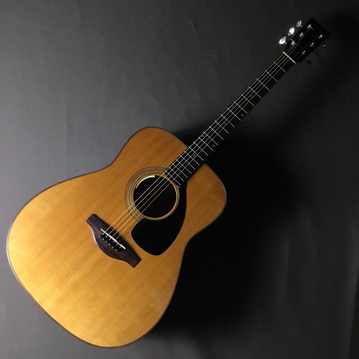 ほぼ未使用品YAMAHA アコースティックギター　FGシリーズ