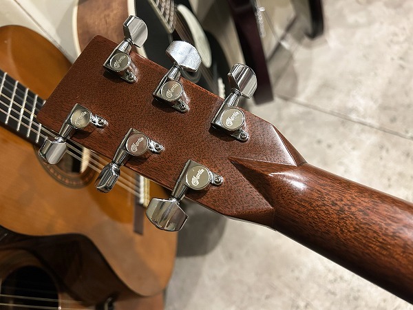 Martin D-28 2004〜2005年製【新品ギグケース付】 Martin D-28 Acoustic Guitar 2004-2005 Vintage with New Gig