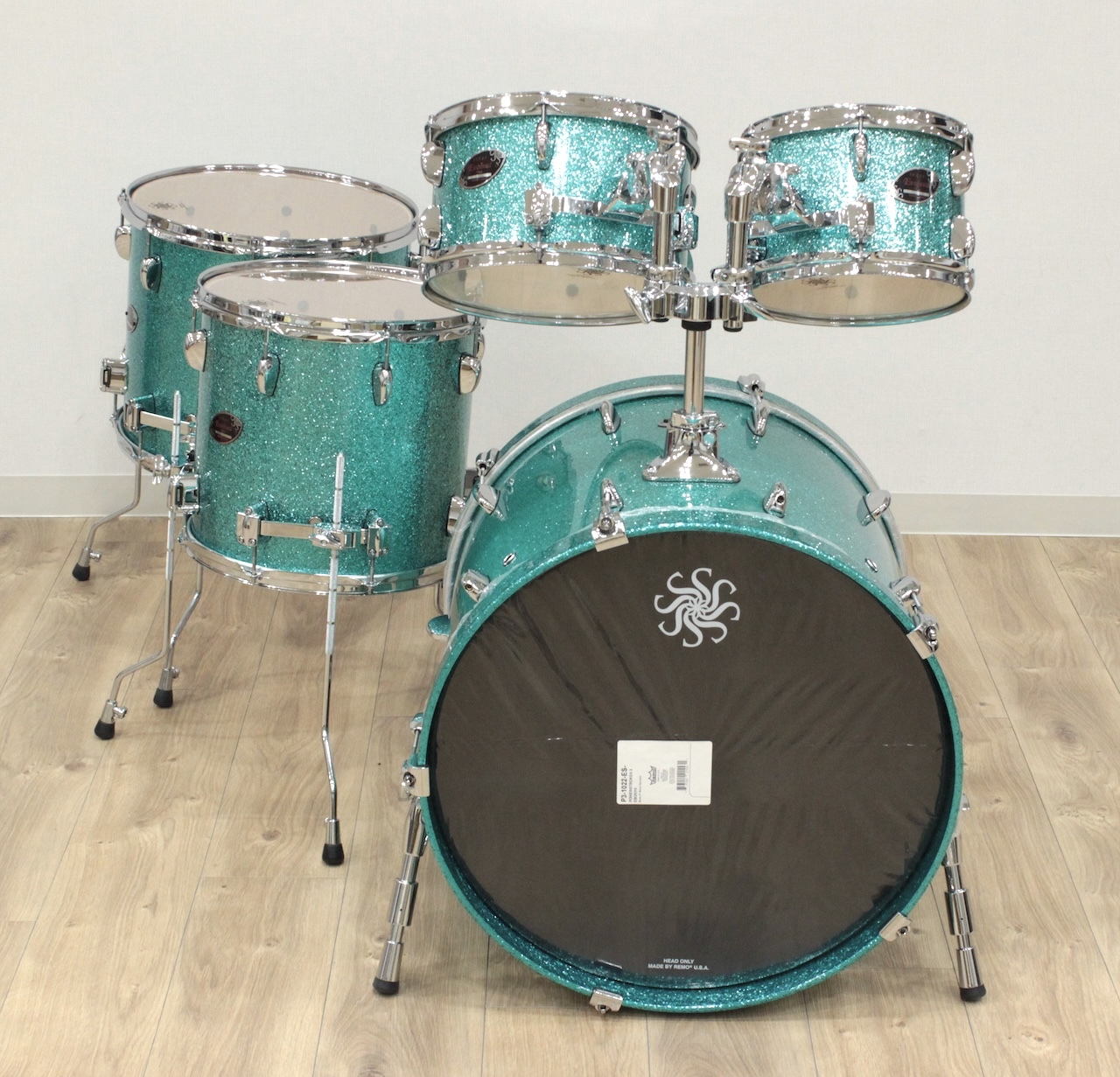 SAKAE OSAKA HERITAGE EVOLVE 22インチバスドラ、2タム、2フロア5点