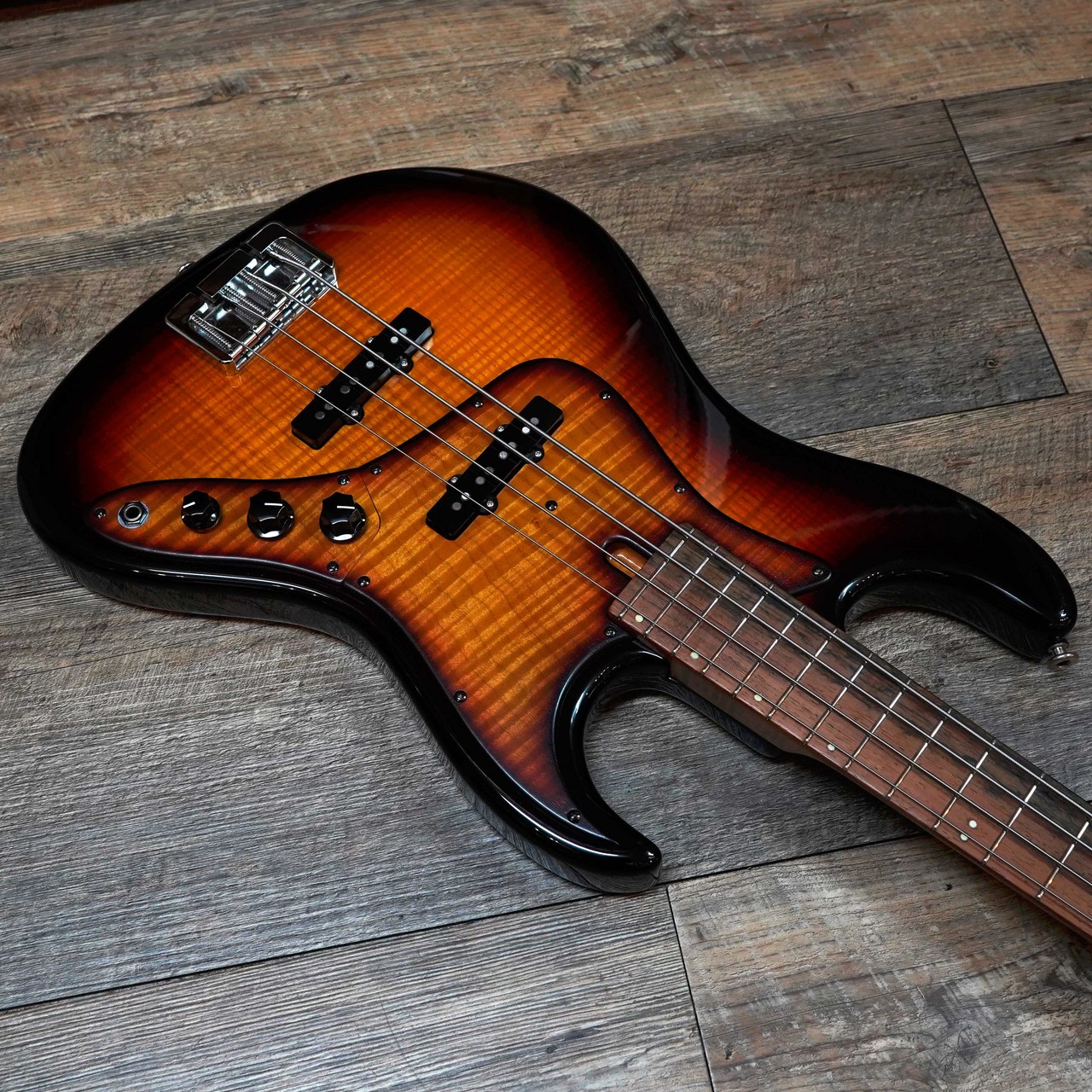 Wood Custom Guitars Vibe-4 Standard LTD Model（中古）【楽器検索