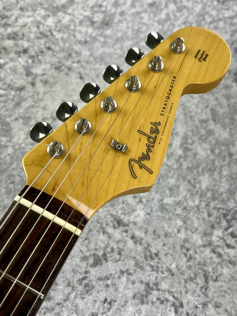 Fender Made in Japan Hybrid 60's Stratocaster -CandyAppleRed