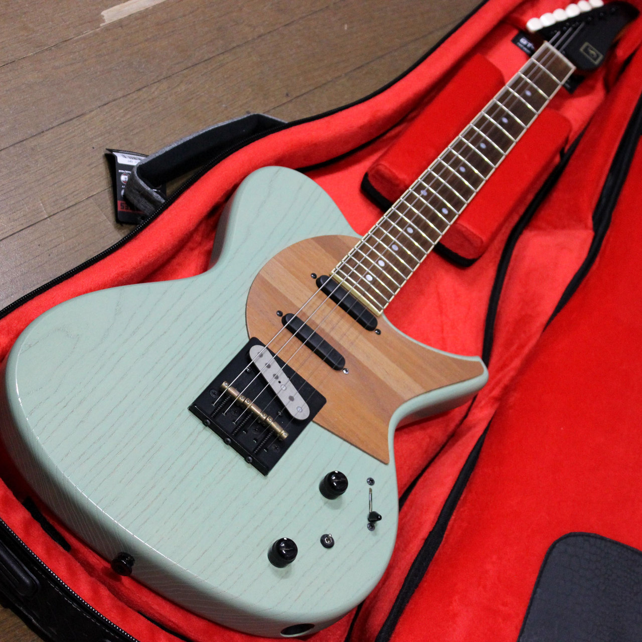 Suzuka GuitarDesign Tierra BD121EX TealBlack スズカギターデザイン