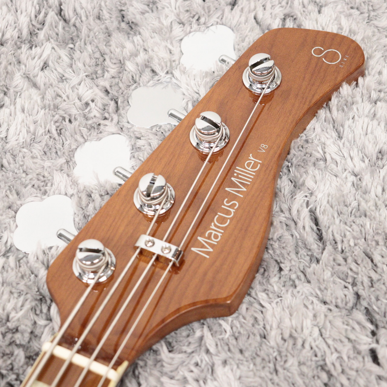 Sire V8 4st TS（B級特価/送料無料）【楽器検索デジマート】