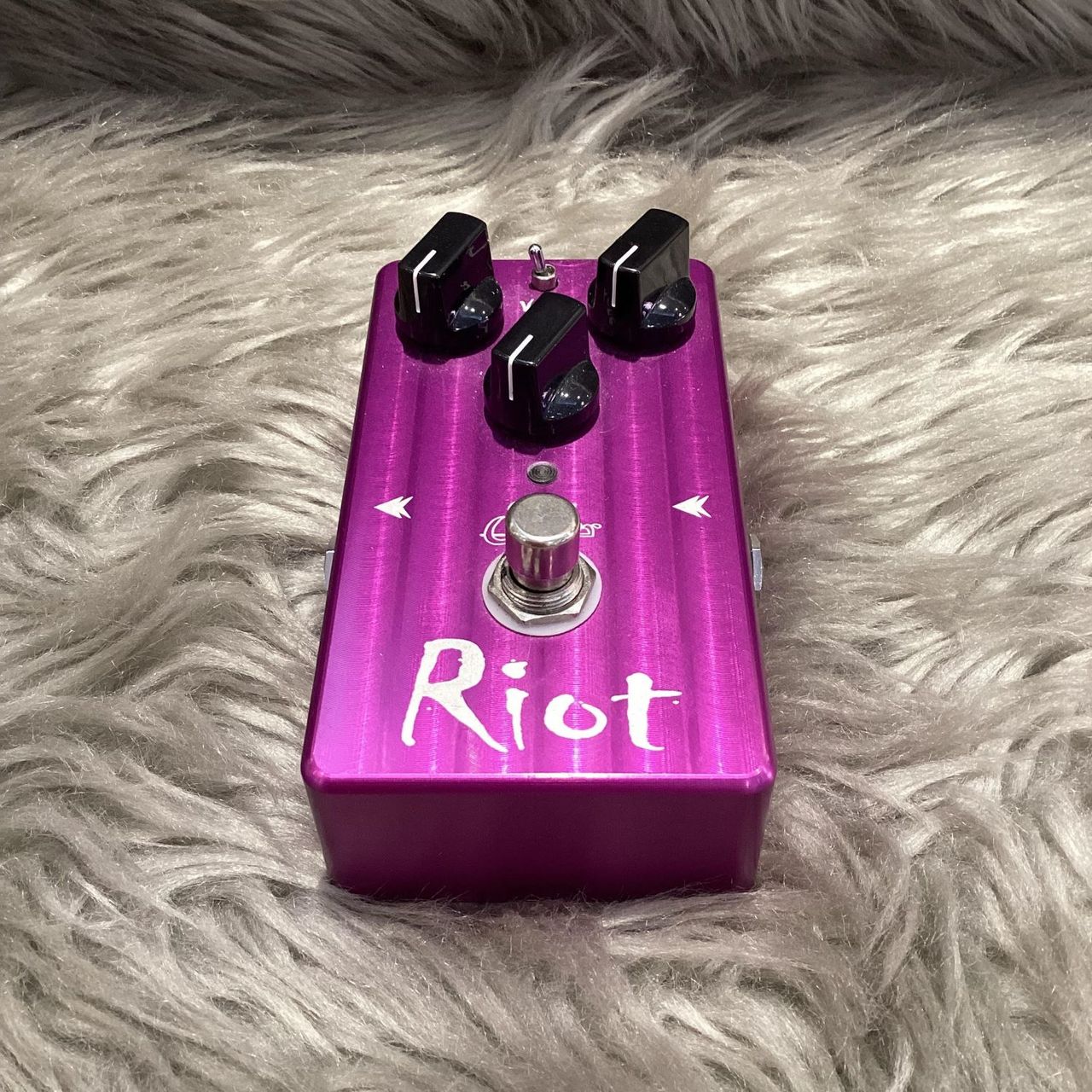 suhr / Riot 【ジャンク品】 Suhr RIOT【中古品】【現物画像】（中古/送料無料）【楽器検索デジマート】