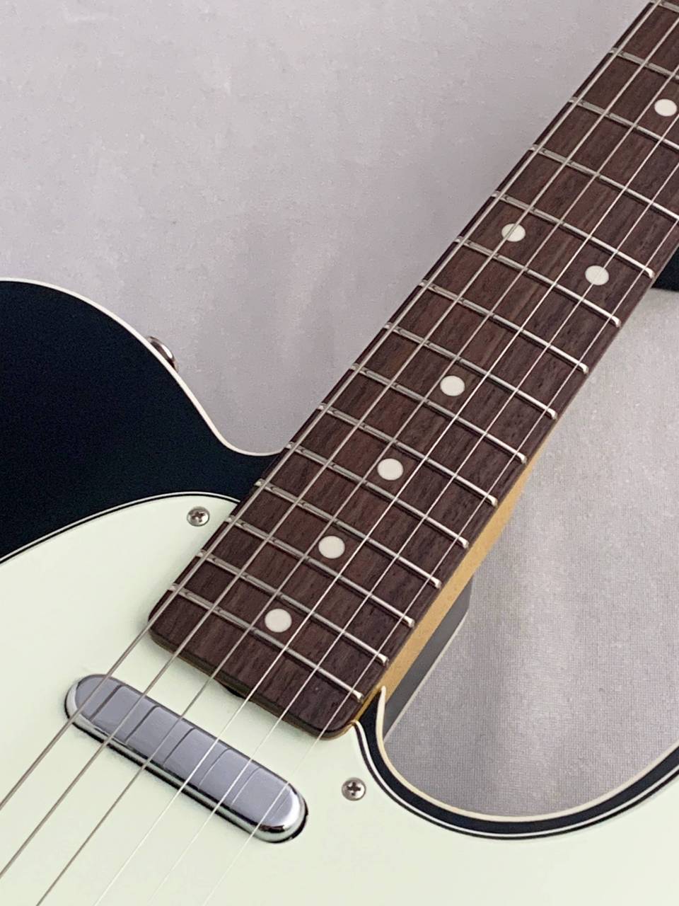 Vanzandt TLV-R2 / Black #10175【3.32kg】（新品）【楽器検索デジマート】