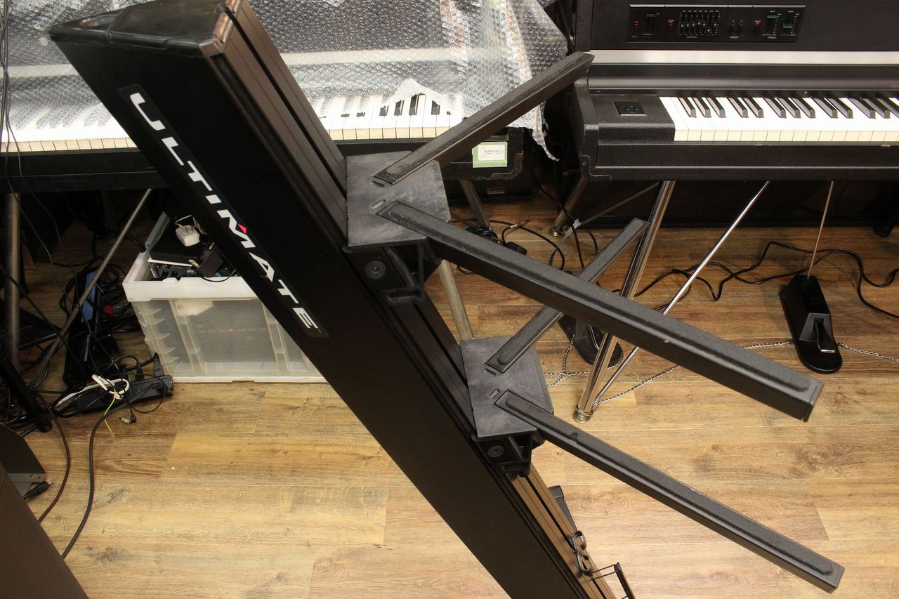ULTIMATE AX-48B 【キーボードマート新宿】【新宿店】（中古）【楽器