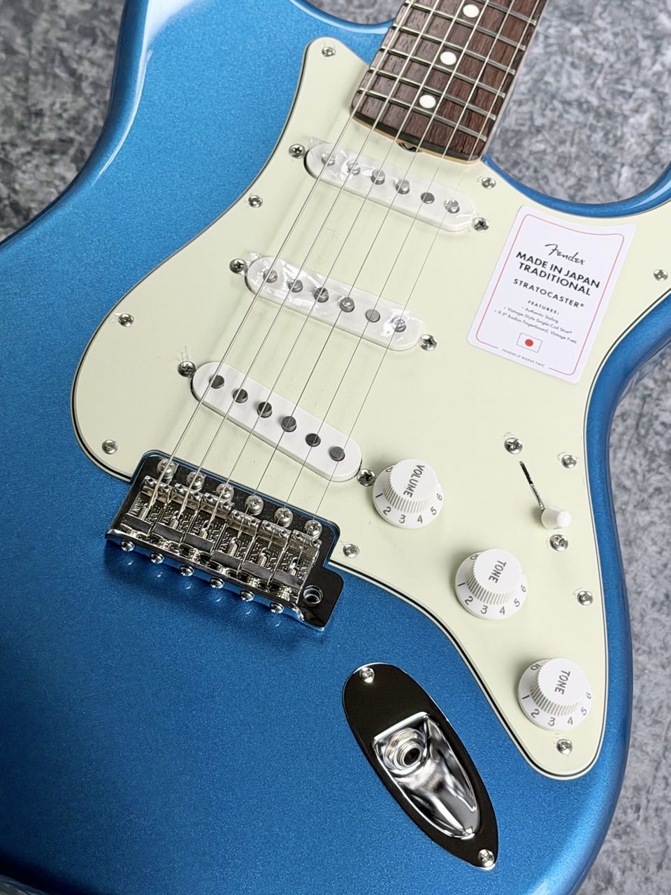 Fender Made in Japan Traditional II 60s Stratocaster -Lake Placid