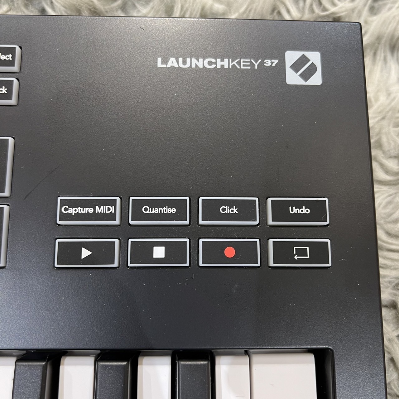 Novation(ノベーション) Launchkey 37 Mk3 格安販売中 - MIDIキーボード