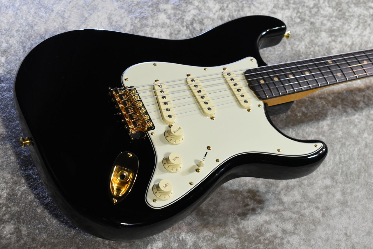 Fender LTD American Vintage II 1961 Stratocaster Gold Hardware