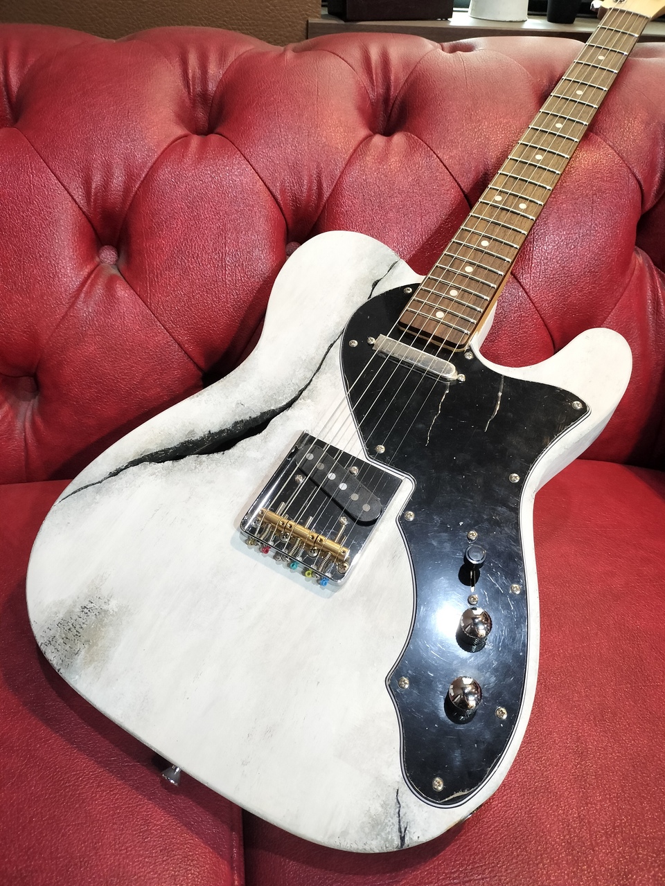 Vulcan Guitar ひび割れシンライン（新品）【楽器検索デジマート】