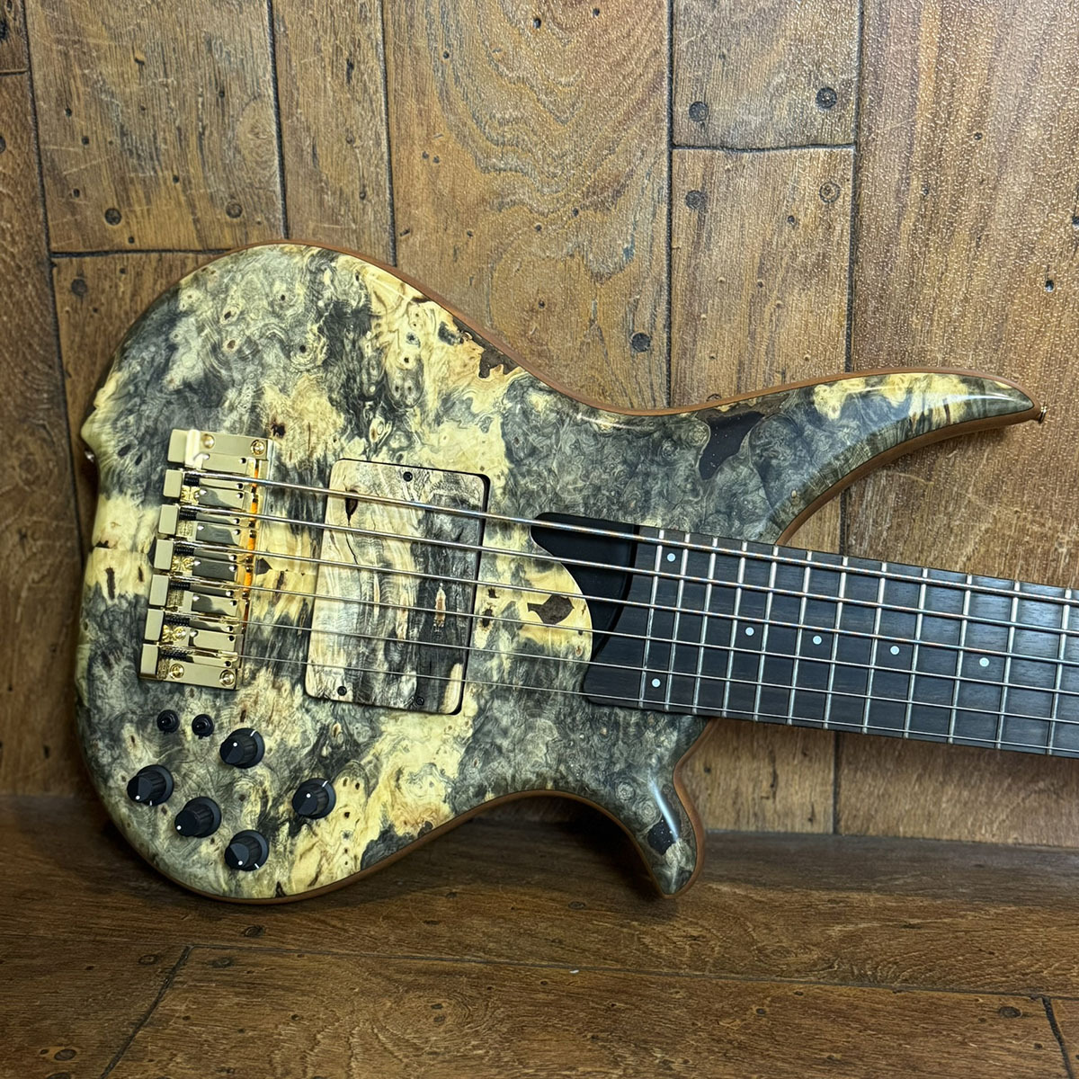 ベース Tune TWB-6 HYB-3 BB Tune TWB-6 EX HYB-III Buckeye Burl Top Custom Pickups（中古