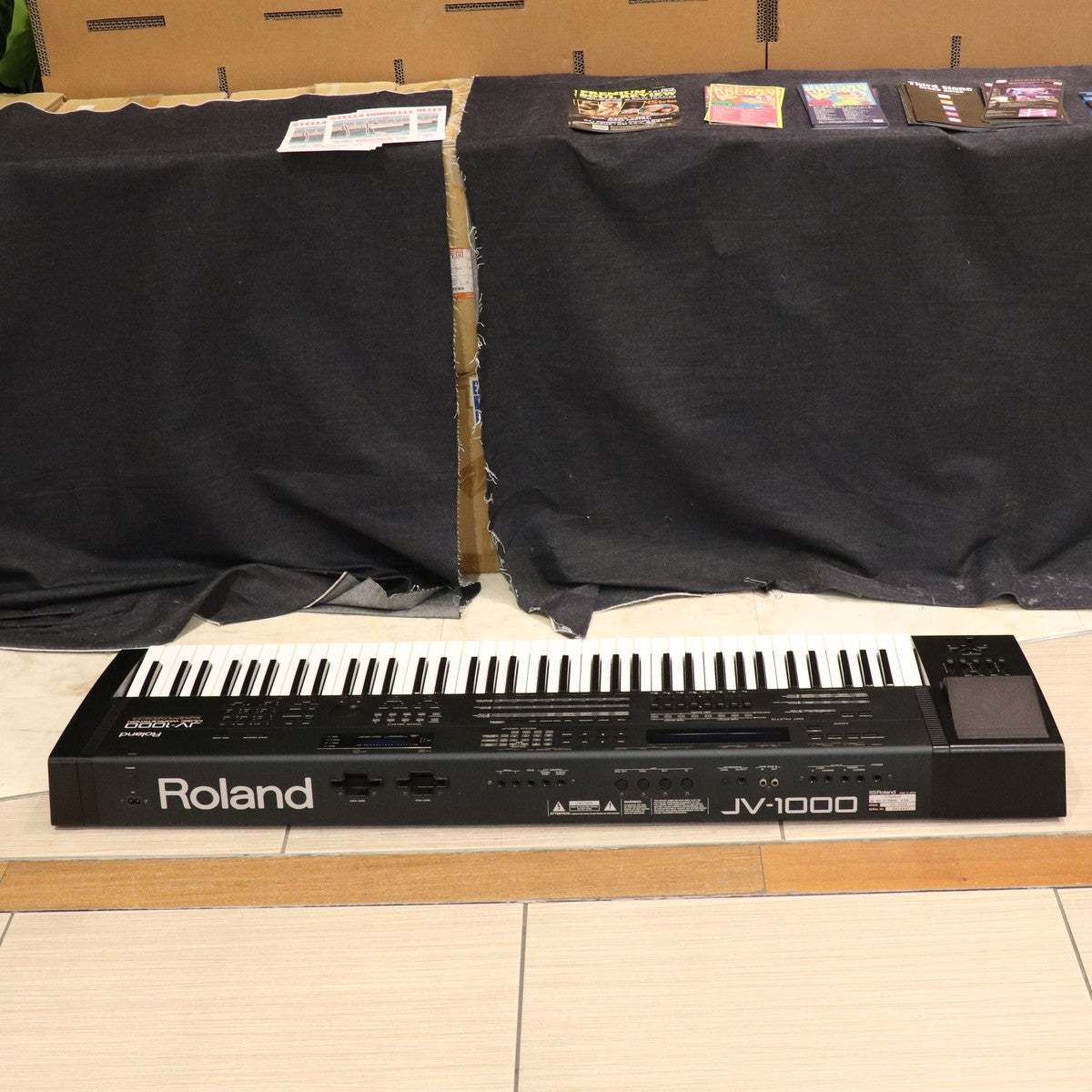 Roland JV-1000 【梅田店】（中古/送料無料）【楽器検索デジマート】