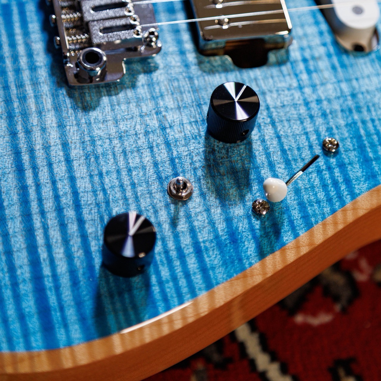 エレキギター メタル系 SSH 24フレット l Ds エレキギター メタル系 SSH 24フレット l Ds SSH、24フレットのエレキ