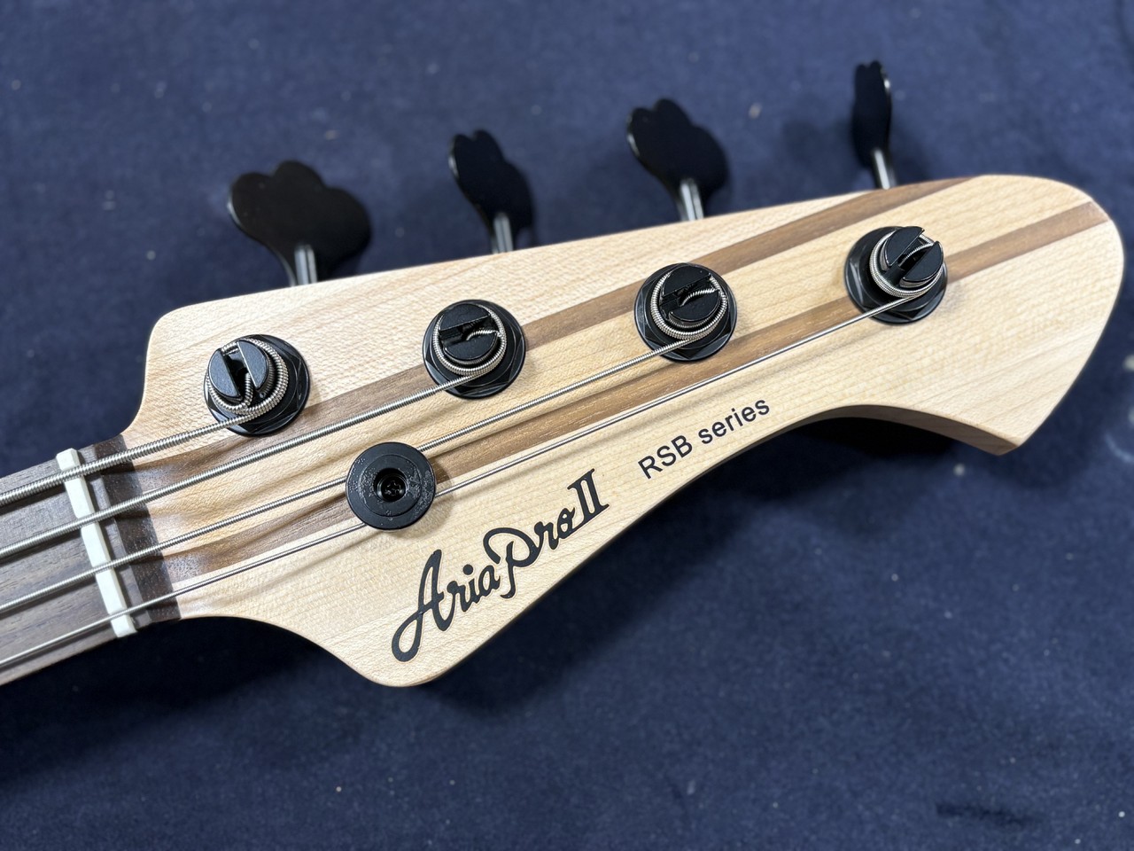 Aria Pro II RSB-700WP SBK【送料無料/即納可能】（新品/送料無料