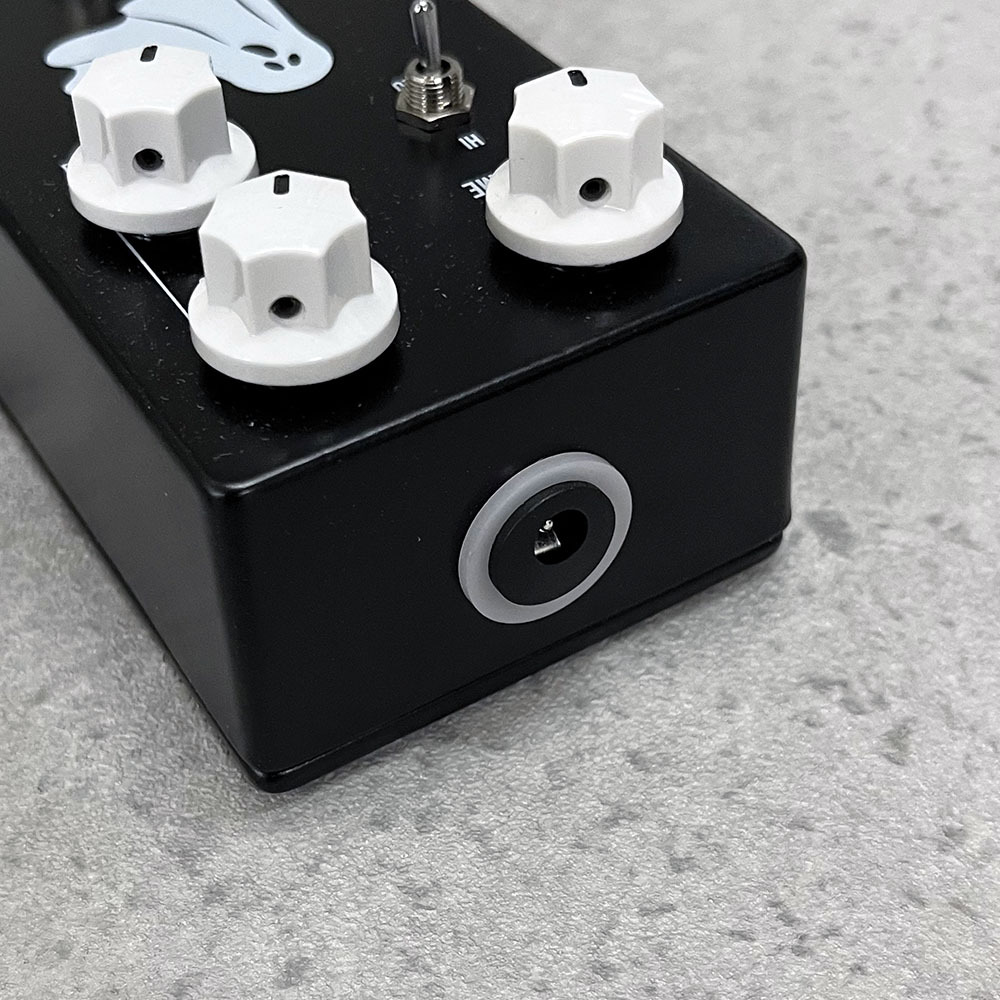 ギター JHS Pedals HAUTING MIDS ミドルに感謝したくなるエフェクター「Haunting Mids」を弾いて