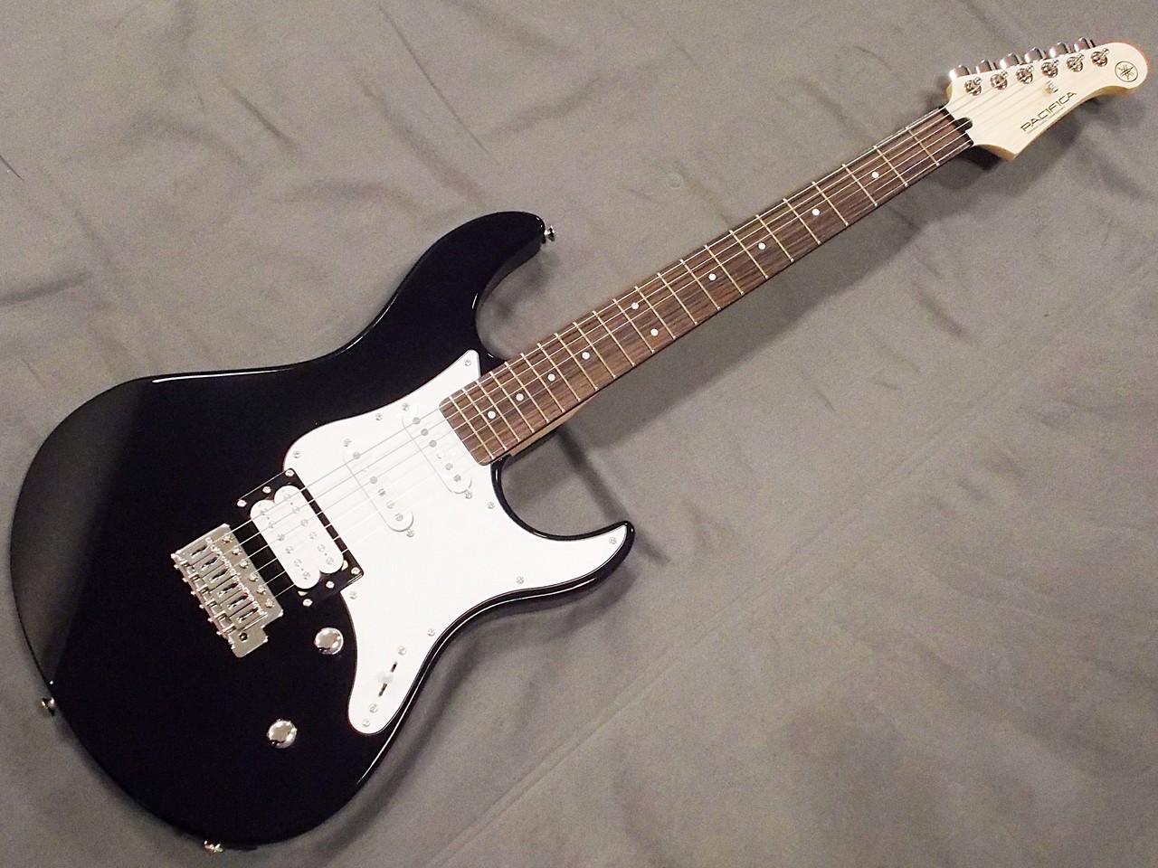 YAMAHA PACIFICA112V BLブラック YAMAHA PACIFICA112V BL(ブラック) エレキギター ヤマハ パシフィカ