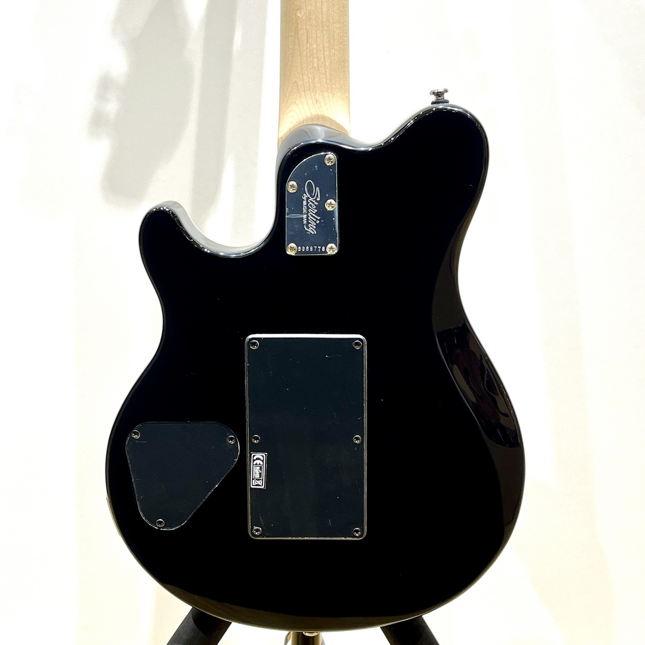 Sterling by MUSIC MAN AX40 / Trans Black（新品特価/送料無料
