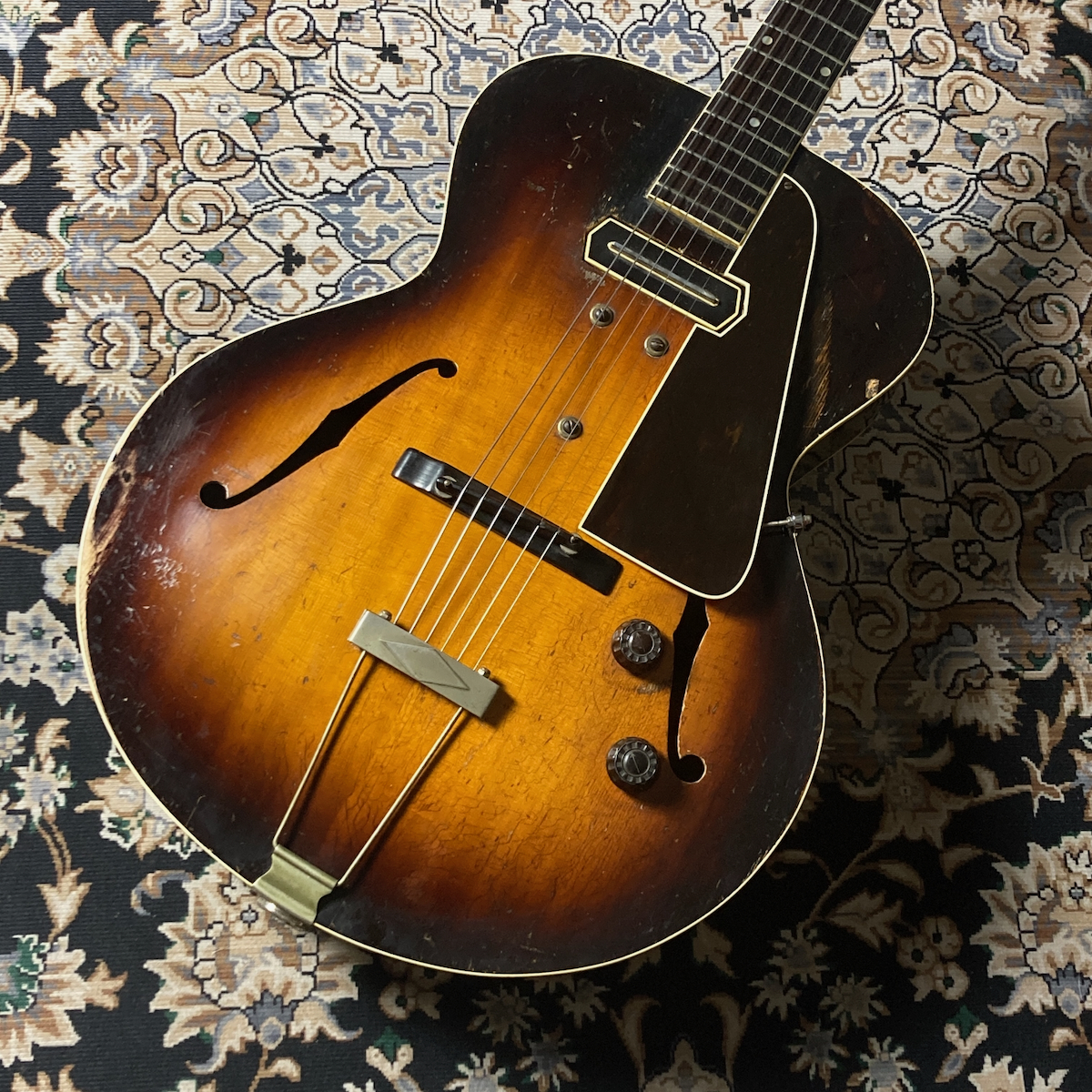 超大特価　ストラト　SUGIZO風ギター　チャーリークリスチャン　ロックペグ Gibson ES-150 Sunburast / Original 
