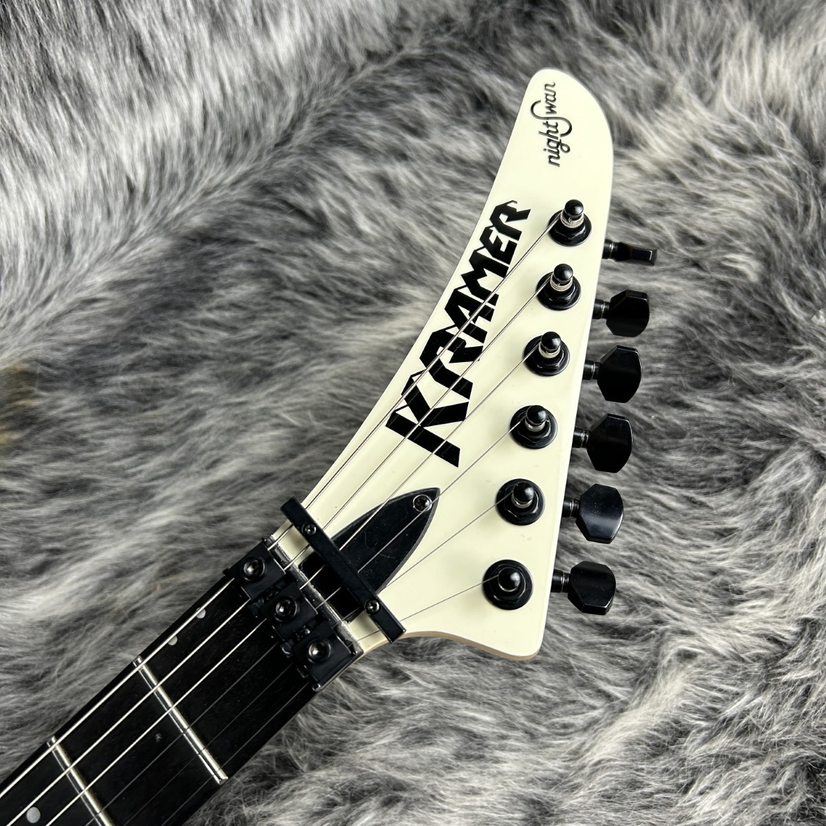 KRAMER NightSwan Vintage White with Aztec Graphic（新品/送料無料