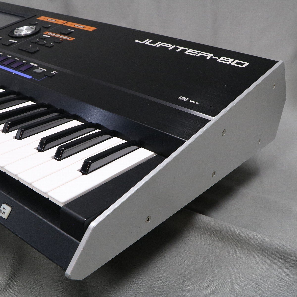 Roland JUPITER-80 【御茶ノ水本店】（中古/送料無料）【楽器検索